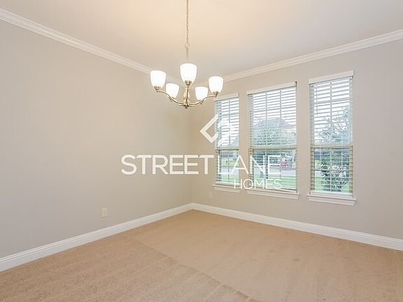 4th image of 2628 Sabine Cir