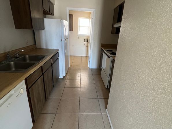853 Quetzal St APT 3