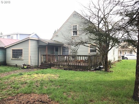 3rd image of 332 Roake Ave NE