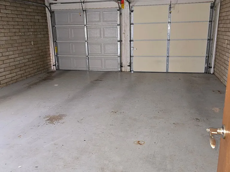 904 E Christmas Tree Ln — Photo 14