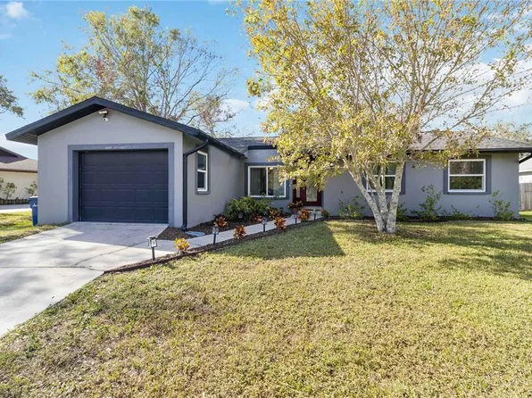 4820 Sunday Ct, Sarasota, FL 34235