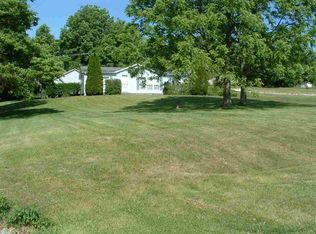 101 Maxine Dr, Spencer, IN 47460