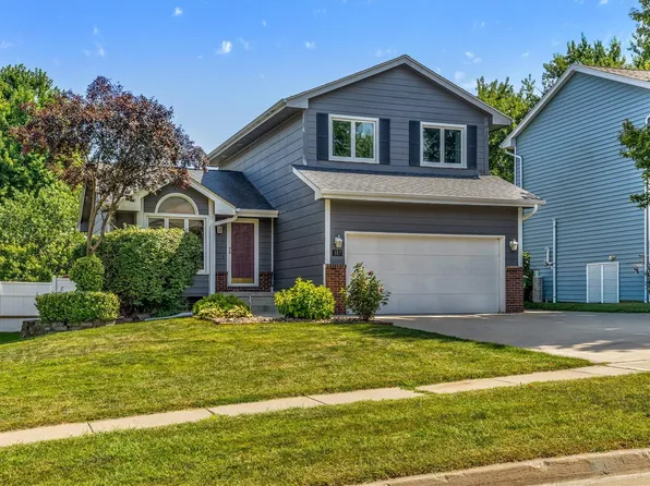 387 58th Ct, West Des Moines, IA 50266