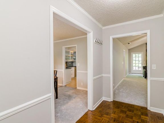 3rd image of 790 Nile Dr