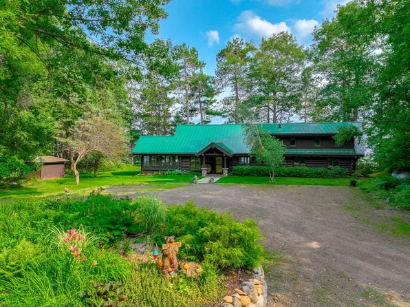 8720 N Ridge Dr, Hayward, WI 54843