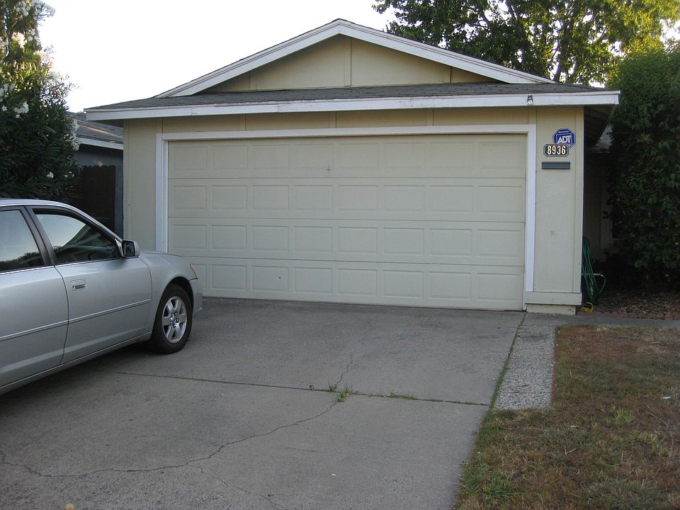 1st image of 8936 Salmon Falls Dr