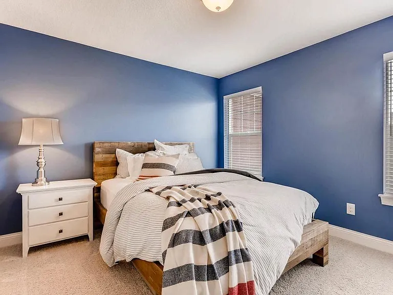 8402 Hemlock Ln N — Photo 14