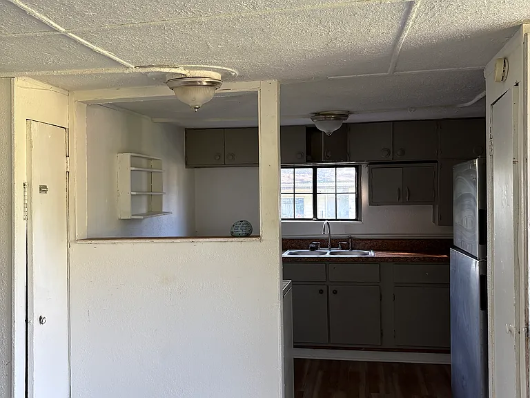 324 Old Valley Rd — Photo 5