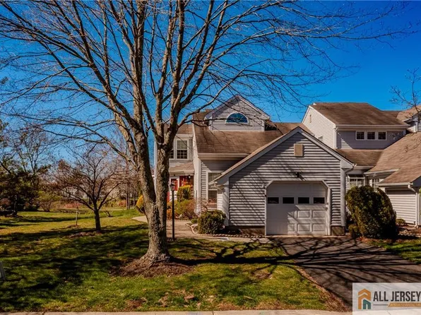 12 Rothwell Dr #C, Monroe Township, NJ 08831