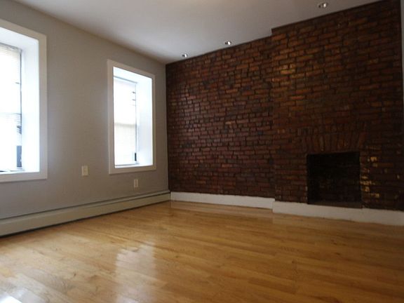 3rd image of 593 Van Buren St #3
