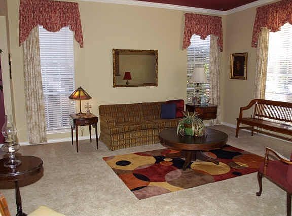 2nd image of 3913 Evesham Dr