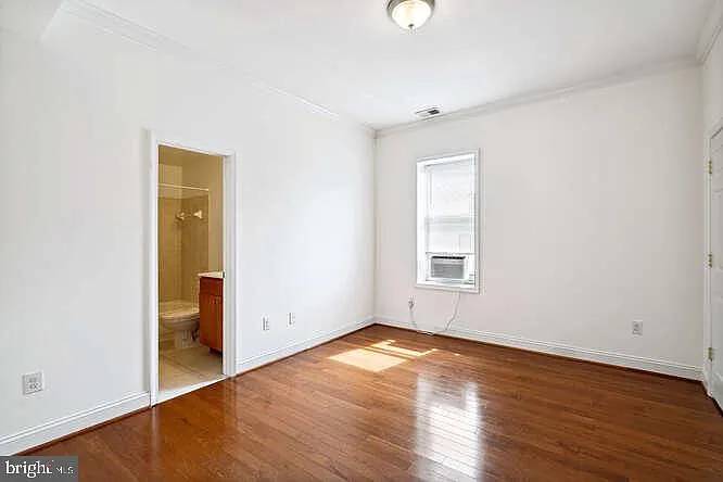 1337 Girard St NW #4 — Photo 6
