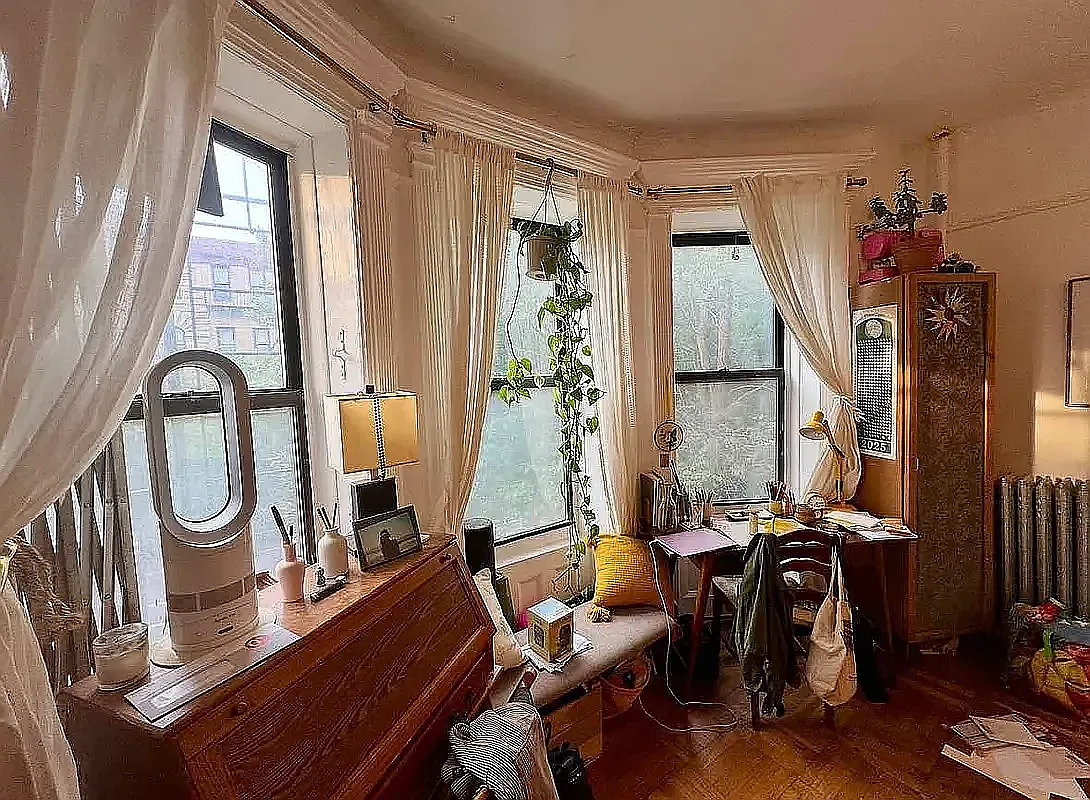 1046 Bergen Street — Photo 4