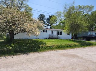 12 Leonov Ln, Richmond, ME 04357