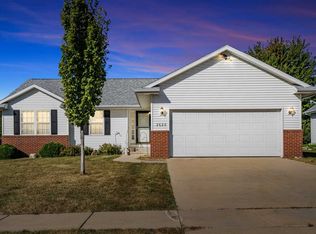 3628 Raccoon Ridge Rd SW, Cedar Rapids, IA 52404