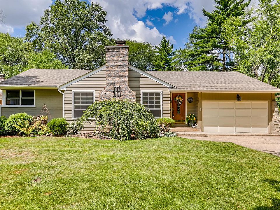 1st image of 268 Cumnor Ave