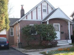 20 Linden St, Manhasset, NY 11030