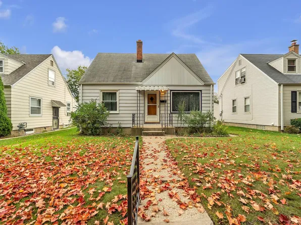 3608 North 98th STREET, Milwaukee, WI 53222