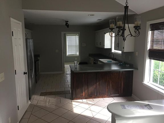 3rd image of 9639 Waycross Cir