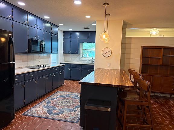 3rd image of 7207 18th Ave NW