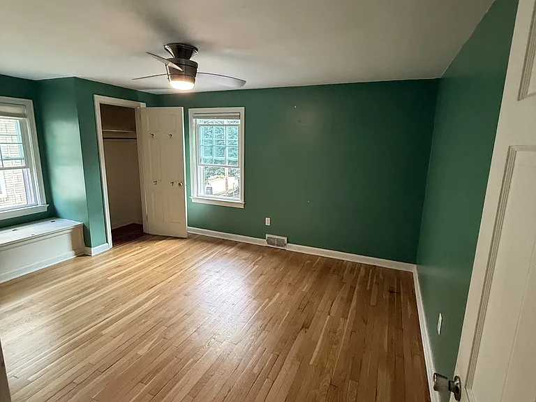 114 Newburn Dr — Photo 17