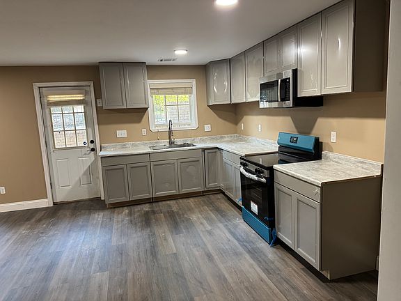 3rd image of 766 Heritage Post Ln