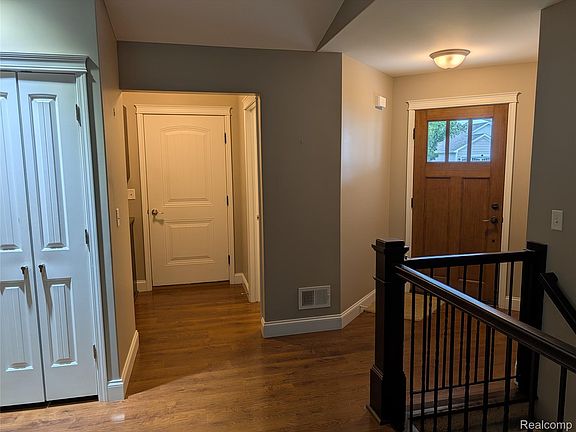3rd image of 99 Tuscany Cir