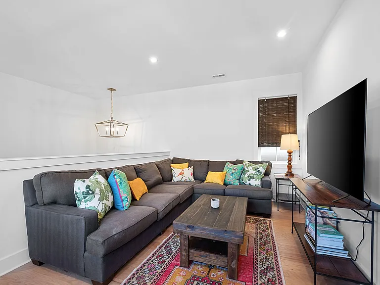 939 Spain Ave — Photo 39