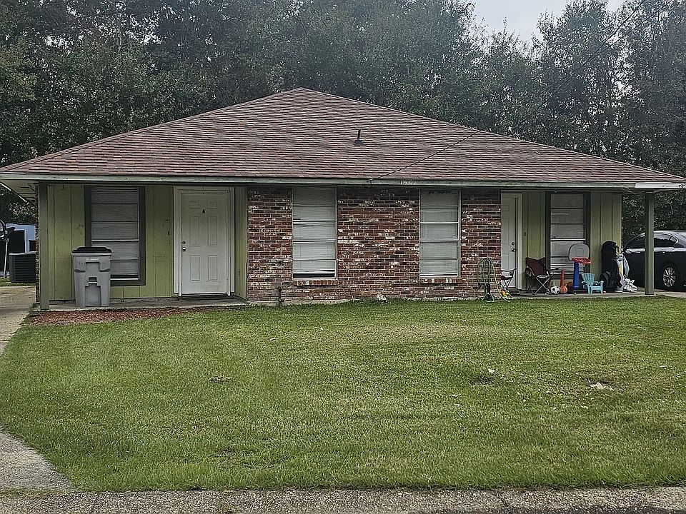 1st image of 1401 Plaza Dr APT B