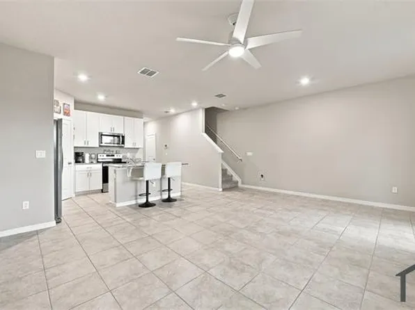 3570 San Bernardino Way, Palm Springs, FL 33461
