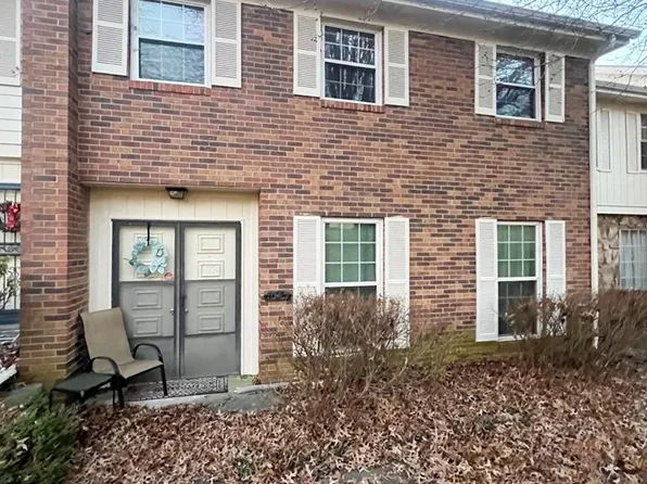 7914 Gleason Dr APT 1045, Knoxville, TN 37919