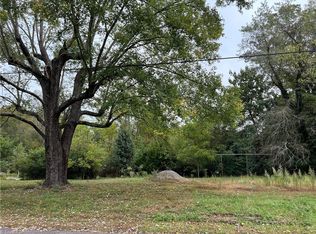 211 Harris Ave, Elkin, NC 28621