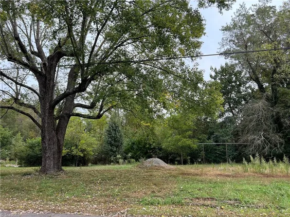 211 Harris Ave, Elkin, NC 28621