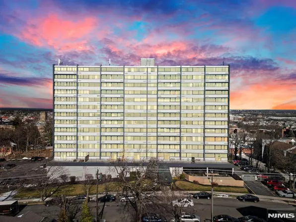 170 Lafayette Ave #1B, Passaic, NJ 07055