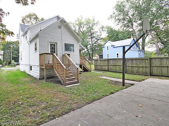 4th image of 1319 Princeton Ave