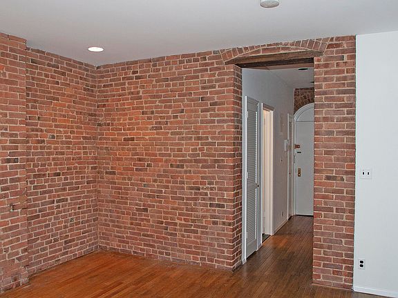 4th image of 1705 1st Ave APT 4RS