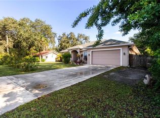2623 Englewood Rd, Venice, FL 34293