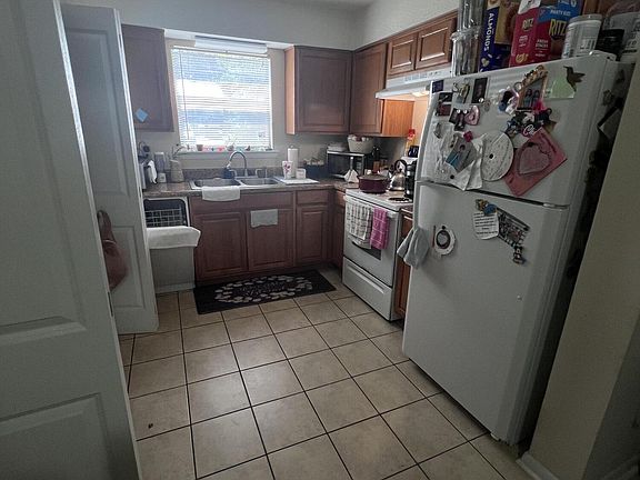 5th image of 21 Wright Pkwy SW #B