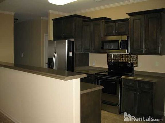 5th image of 617 E Crawford Dr
