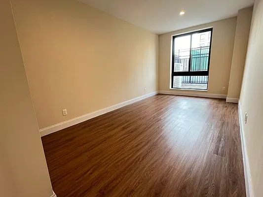 Rented by Apple Realty Group Corp | media 12