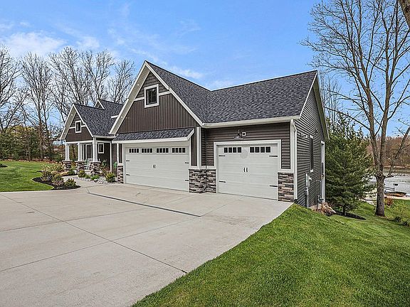4th image of 12926 Sandyside Dr NE