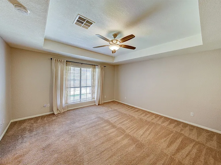 402 Live Oak Ln — Photo 20