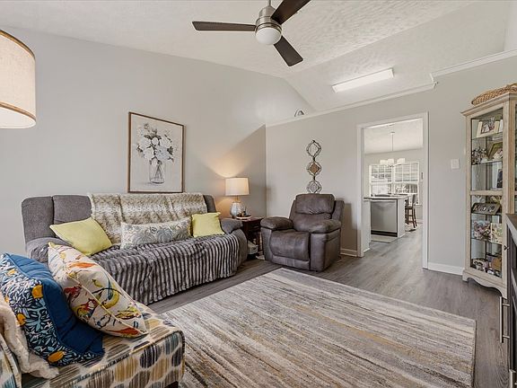 5th image of 1624 Dodd Trl