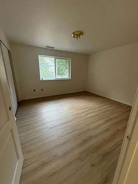 3 bed, 1376 sqft, $1,995 — Photo 4