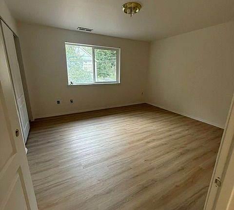 4th image of 100 E Miller Ave #5