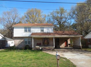 2545 Elmwood Dr, Humboldt, TN 38343