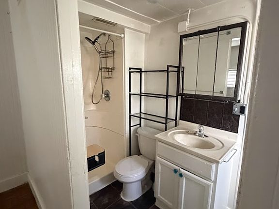 5th image of 21266 W State Route 173 APT E