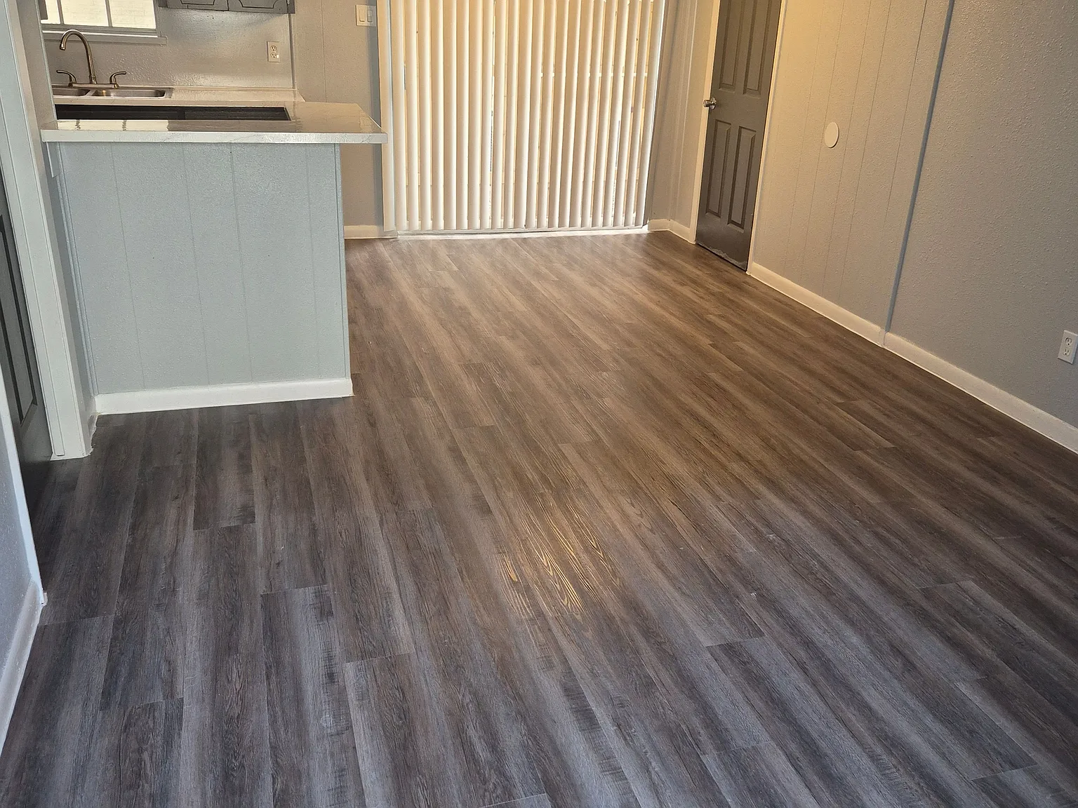 Alamo Apartments — Photo 2