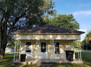527 N 8th St, Arkansas City, KS 67005