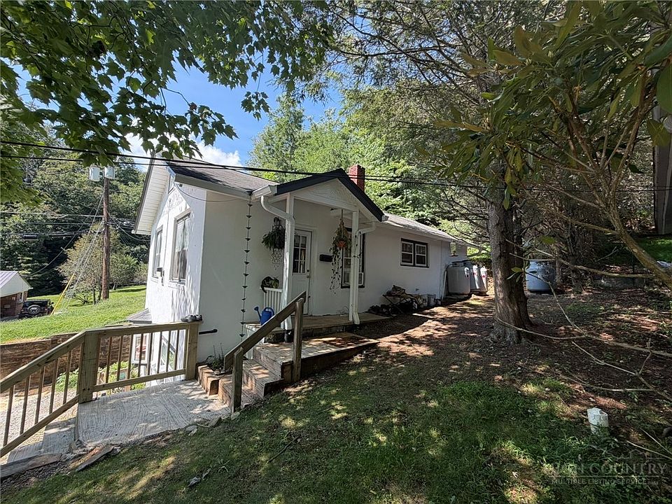 1st image of 105 Summit Street